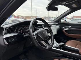 Audi E-Tron Technik * Pano * В ГАРАНЦИЯ* AвтоКредит * ЦЕНА ДО , снимка 8