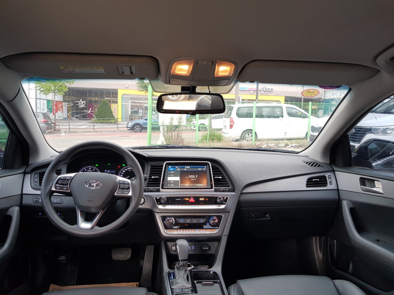 Hyundai Sonata LPG Гаранция 1г. С пълна сервизна история и килом , снимка 14 - Автомобили и джипове - 41244977