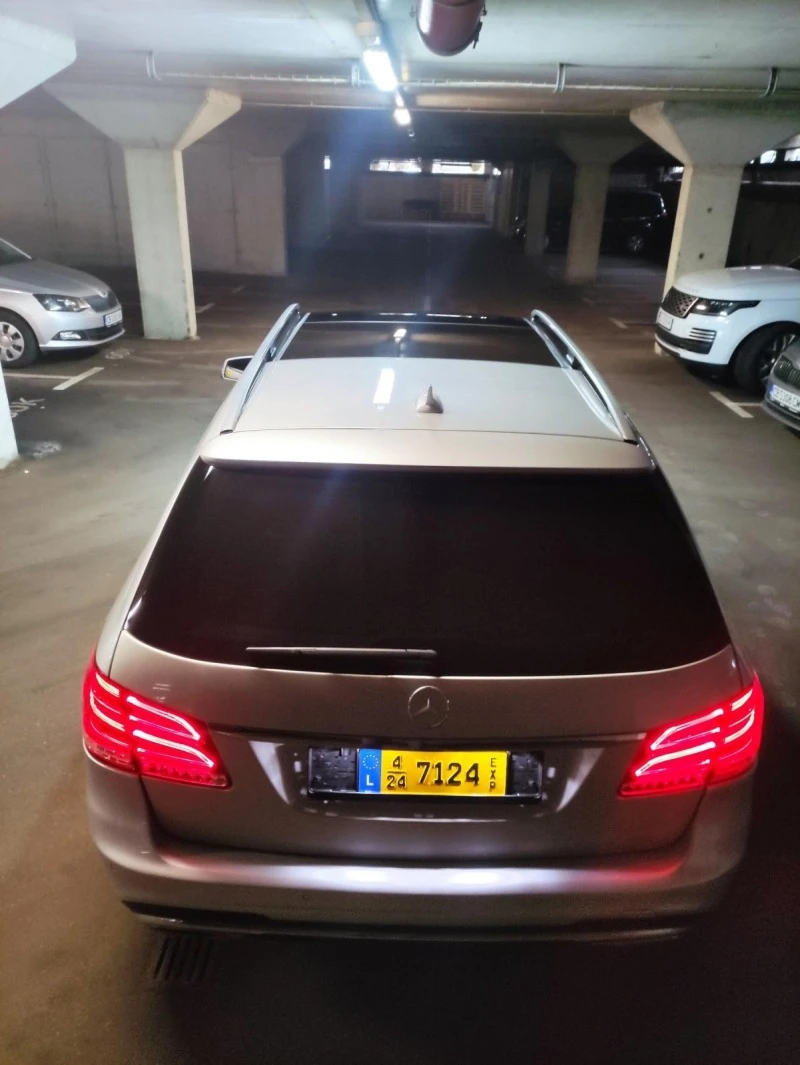 Mercedes-Benz E 350 BlueTEC 4MATIC- AMG-7G TRONIC- PANORAMA - УНИКАТ, снимка 10 - Автомобили и джипове - 47023170