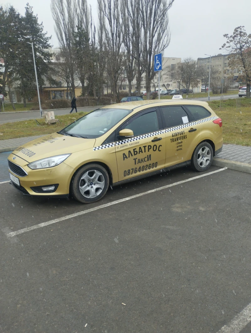 Ford Focus 1.5, снимка 7 - Автомобили и джипове - 48694773