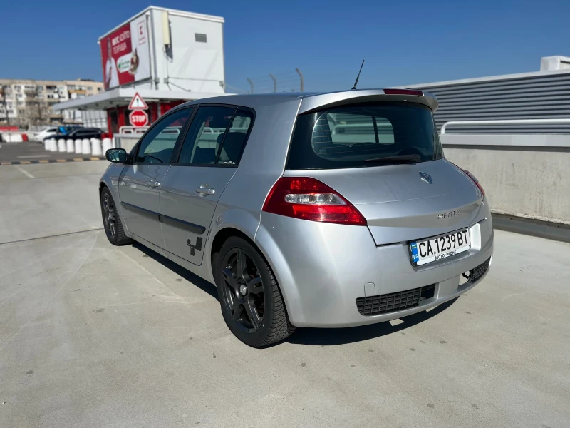 Renault Megane, снимка 5 - Автомобили и джипове - 49357415