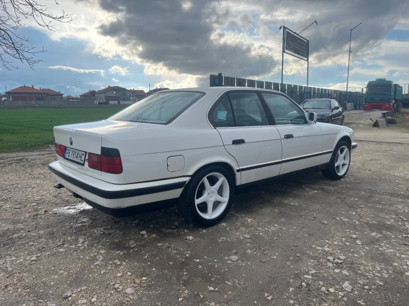 BMW 520, снимка 4 - Автомобили и джипове - 52639814