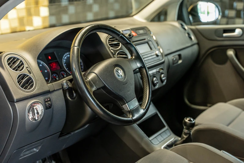 VW Golf Plus 1.9 , снимка 8 - Автомобили и джипове - 51505695