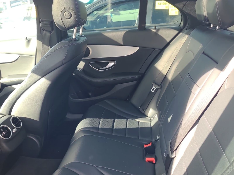 Mercedes-Benz C 300 4MATIC CARFAX АВТО КРЕДИТ , снимка 11 - Автомобили и джипове - 52606129
