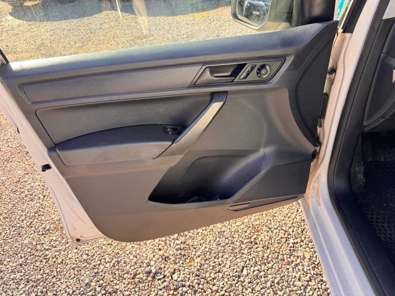 VW Caddy LED* 2.0TDI DSG 102hp* NAVI* KLIMA* PARKTRONIC* , снимка 6 - Автомобили и джипове - 52882821