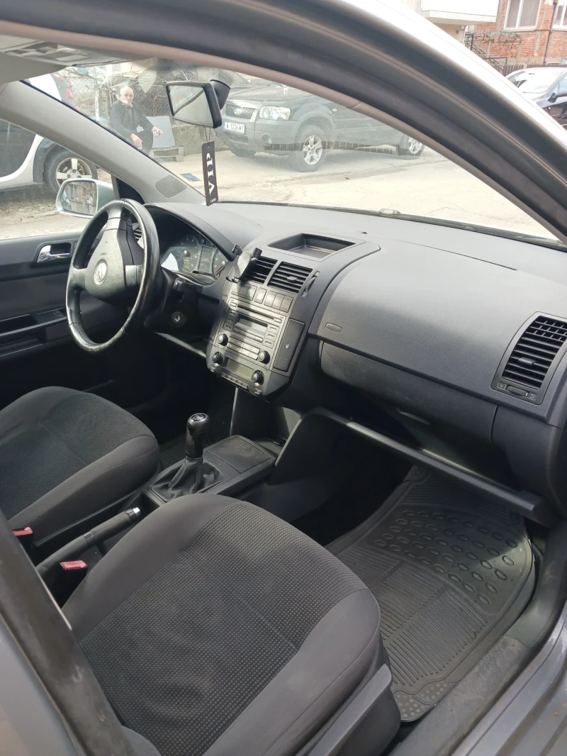 VW Polo, снимка 6 - Автомобили и джипове - 53036309