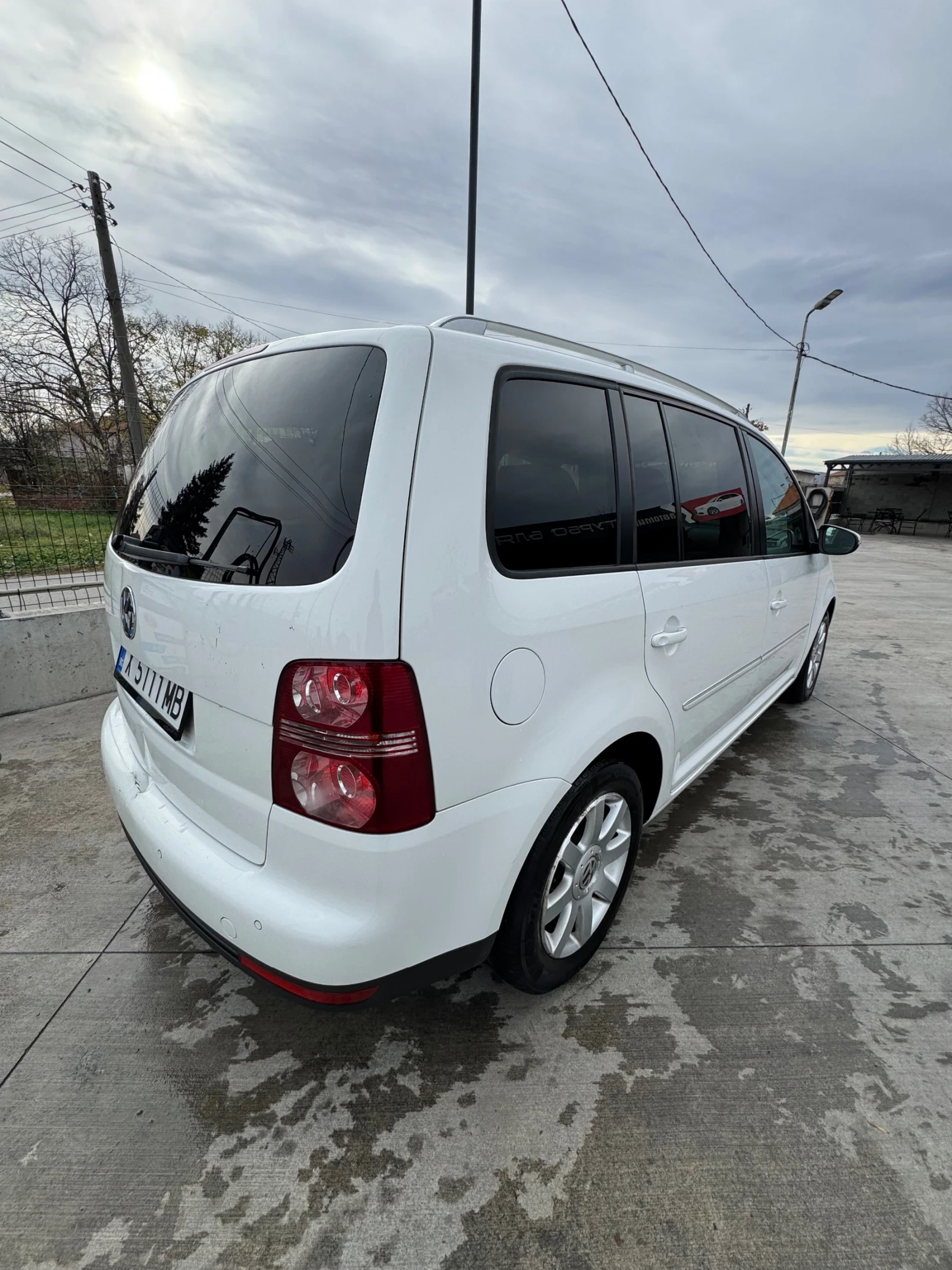 VW Touran 2.0 TDI - изображение 4