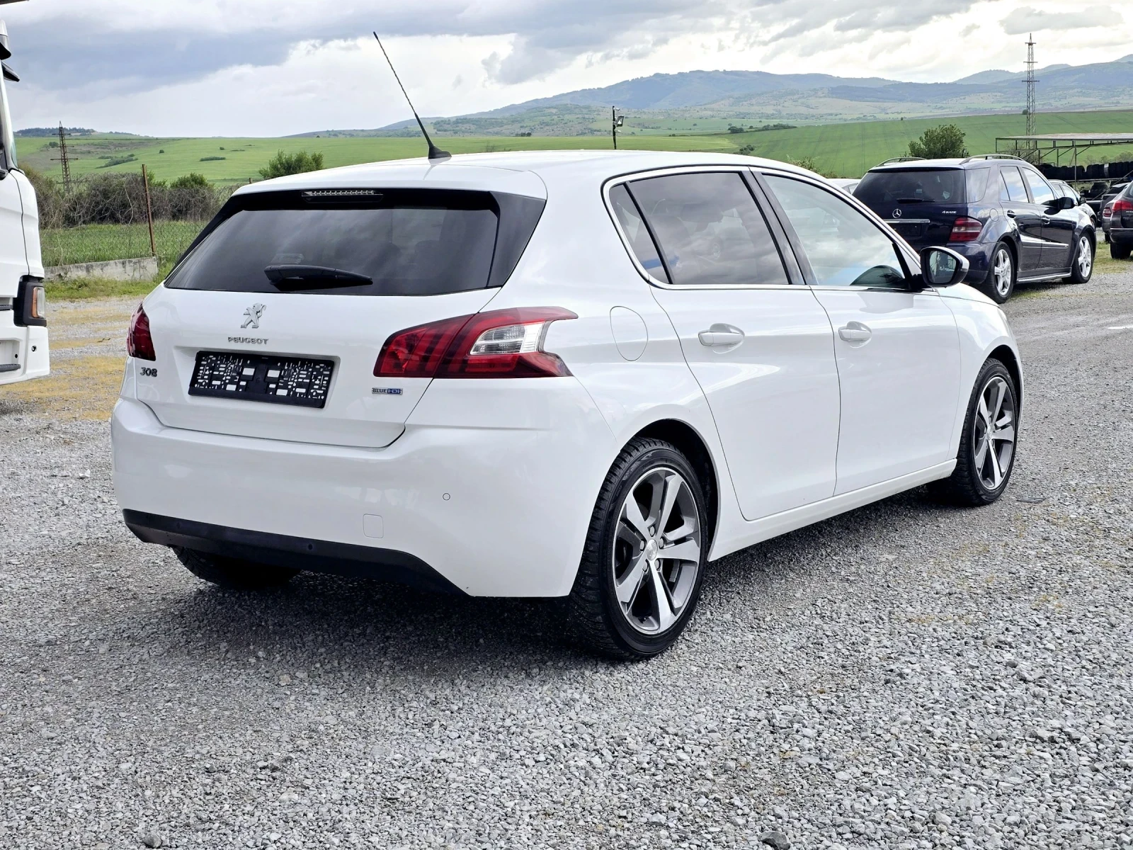 Peugeot 308 1.6 HDI * ALLURE * FULL LED * EURO 6 - изображение 4
