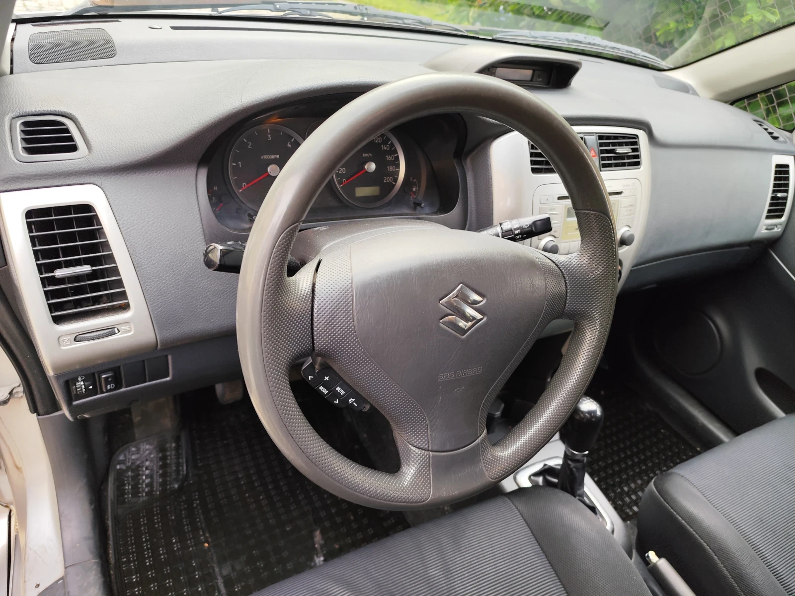 Suzuki Liana  - изображение 6