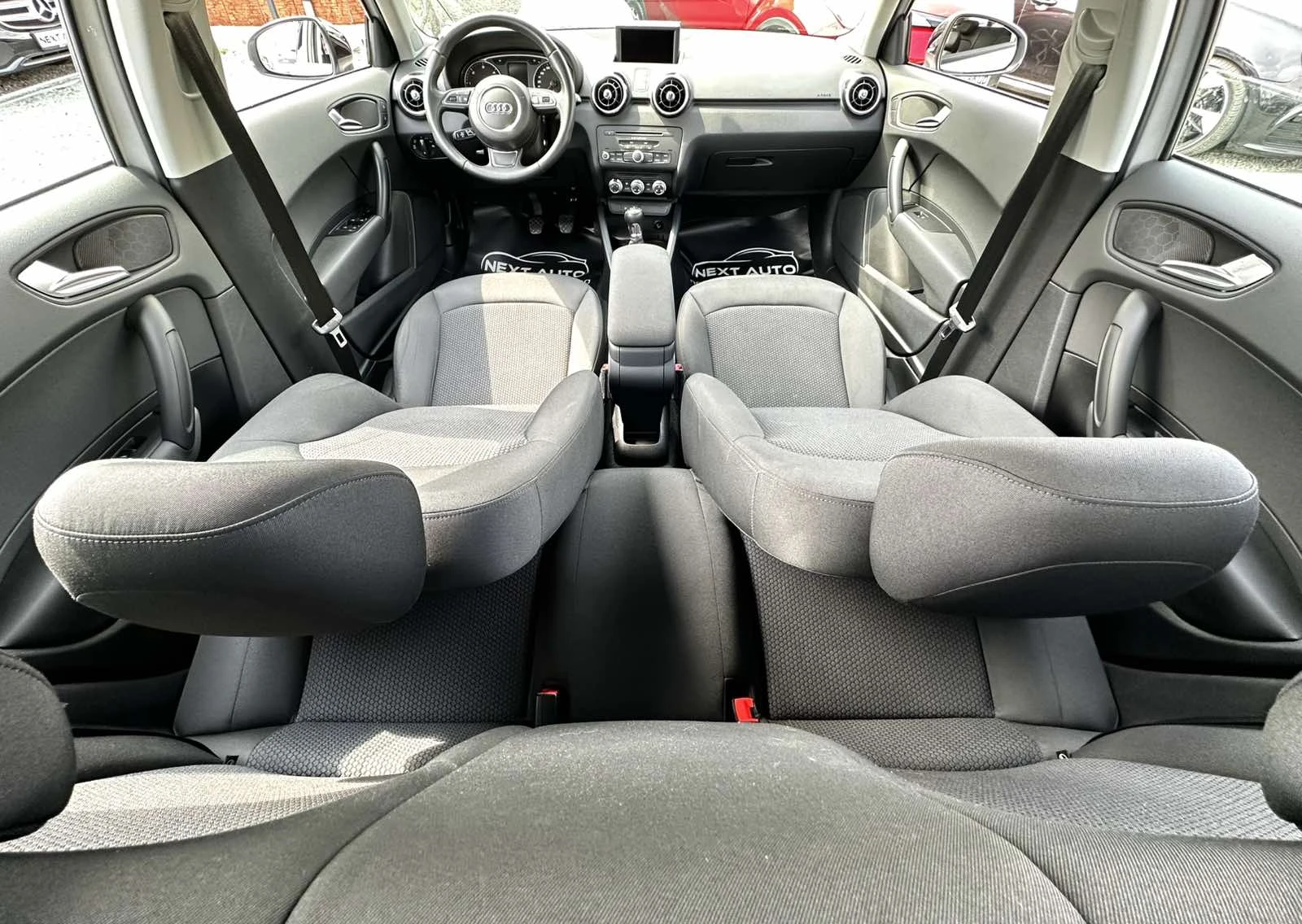 Audi A1 SPORTBACK 1.6TDI 90HP S LINE - изображение 9