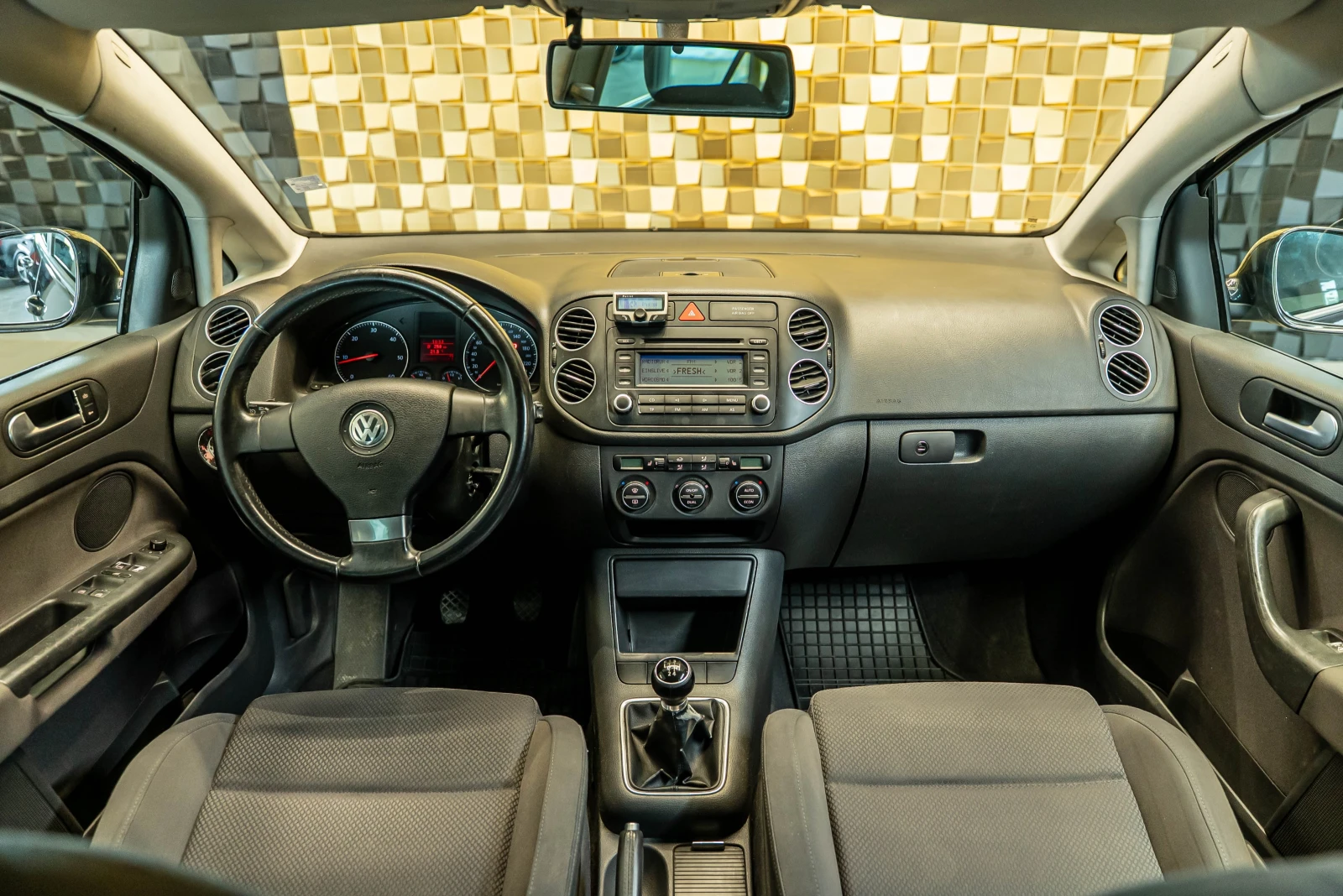 VW Golf Plus 1.9  | Mobile.bg   13