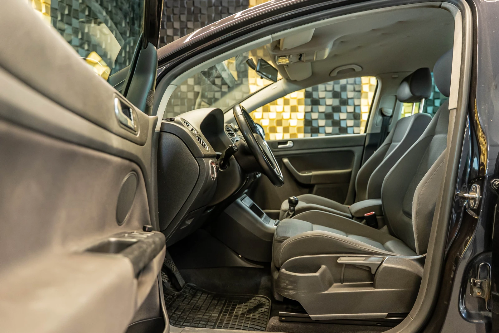 VW Golf Plus 1.9  | Mobile.bg   12