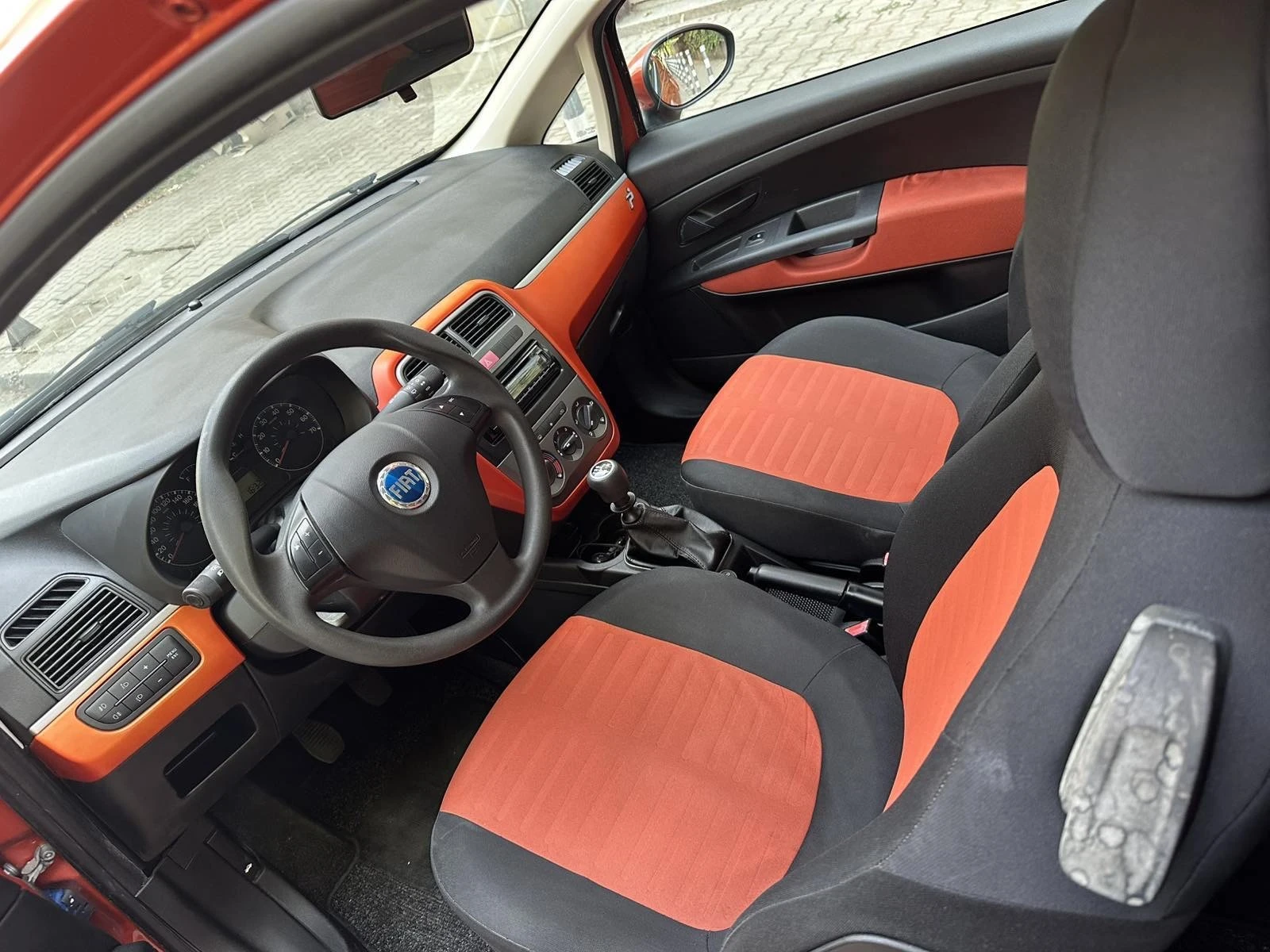 Fiat Punto 1.4 - изображение 5