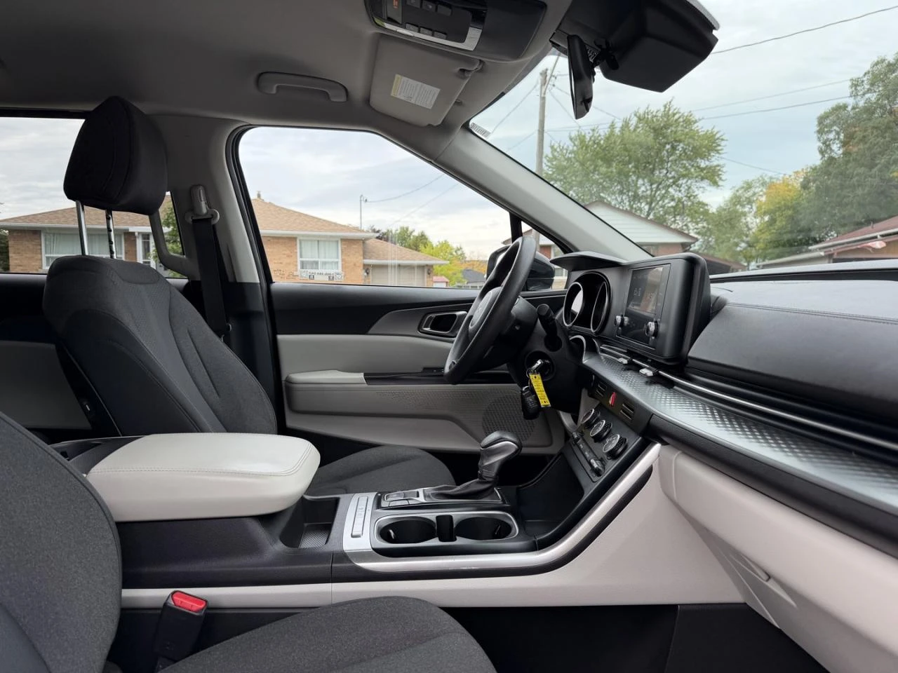 Kia Carnival LX / 3.5 V6 / 7 Seats - изображение 8