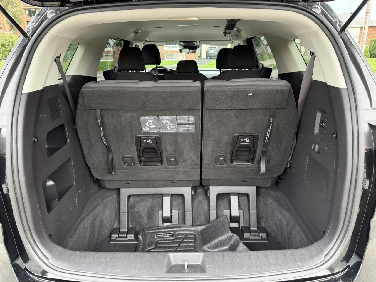 Kia Carnival LX / 3.5 V6 / 7 Seats - изображение 4