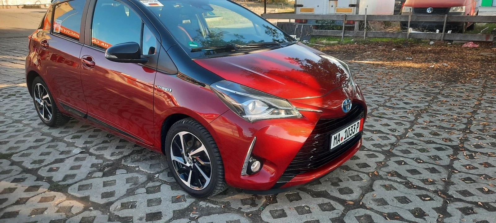 Toyota Yaris Burgundi BI-TONE/4 Цилиндъра  - изображение 8