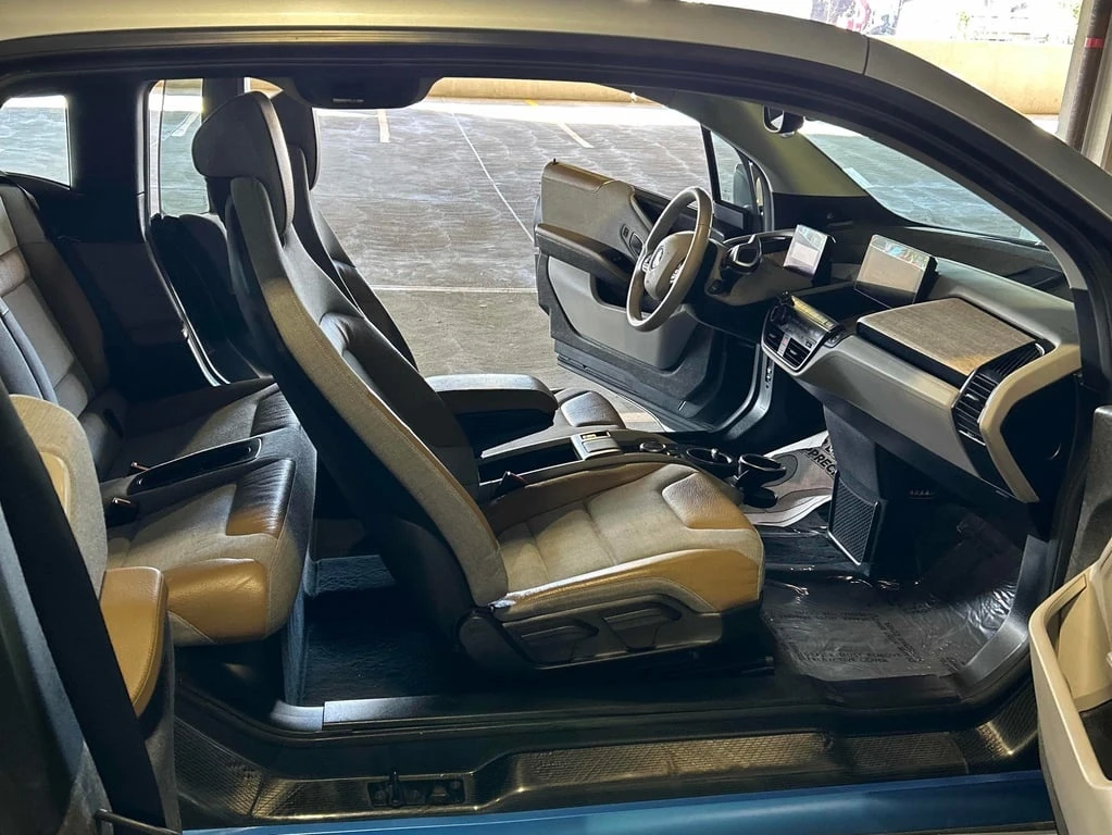 BMW i3 * 4dr HB * CARFAX *    | Mobile.bg   12