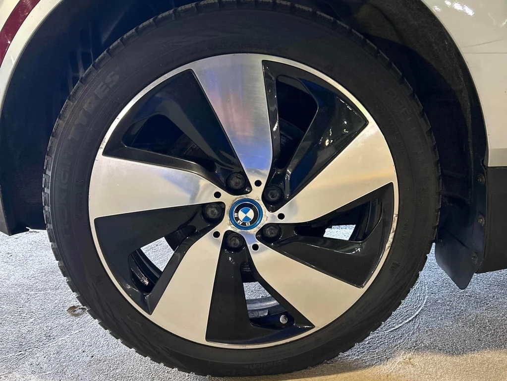 BMW i3 * 4dr HB * CARFAX *    | Mobile.bg   7