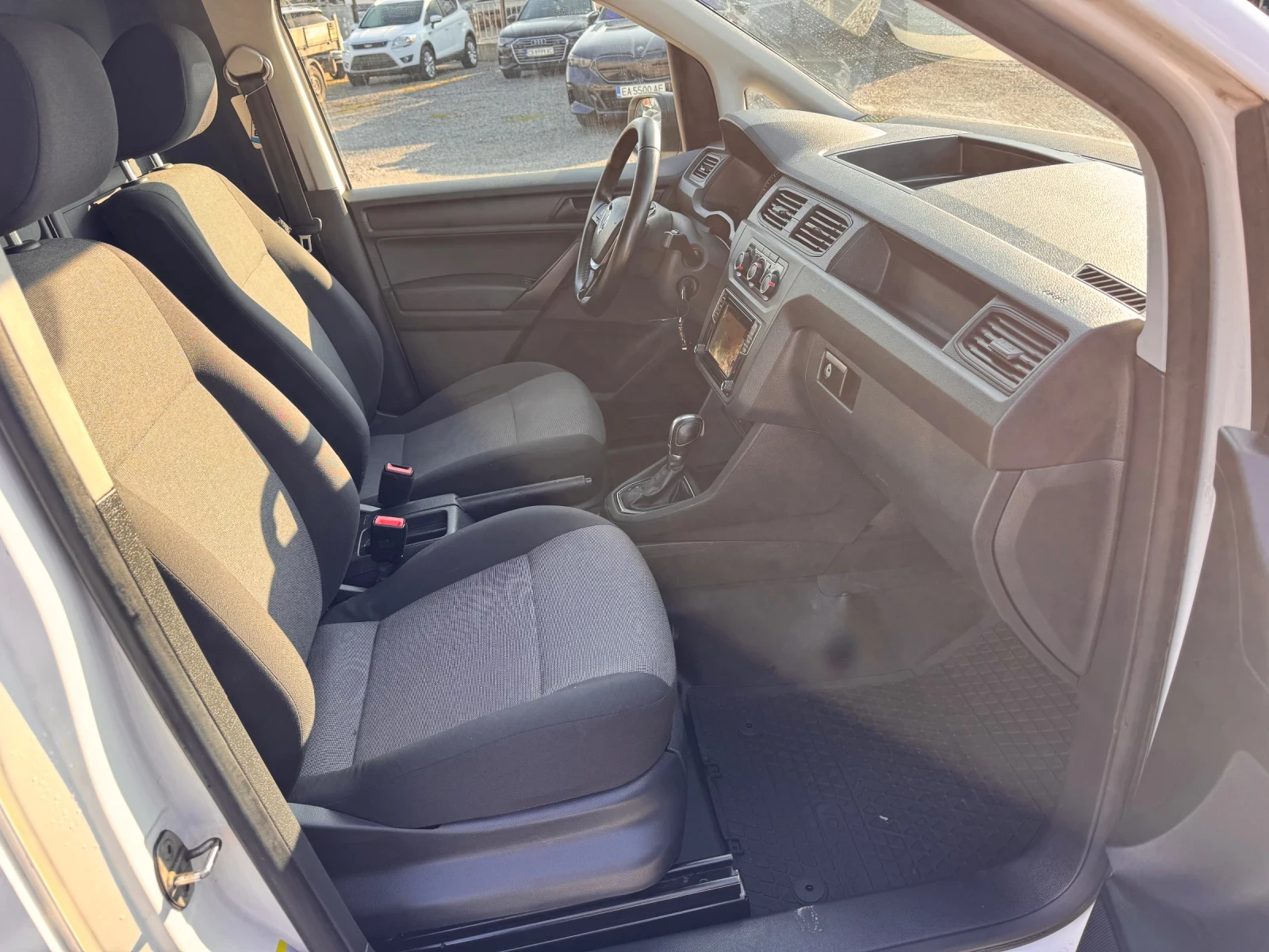 VW Caddy LED* 2.0TDI DSG 102hp* NAVI* KLIMA* PARKTRONIC*  | Mobile.bg � ����������� 13