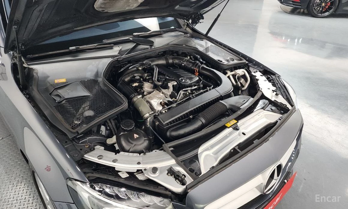 Mercedes-Benz C 200  - изображение 6