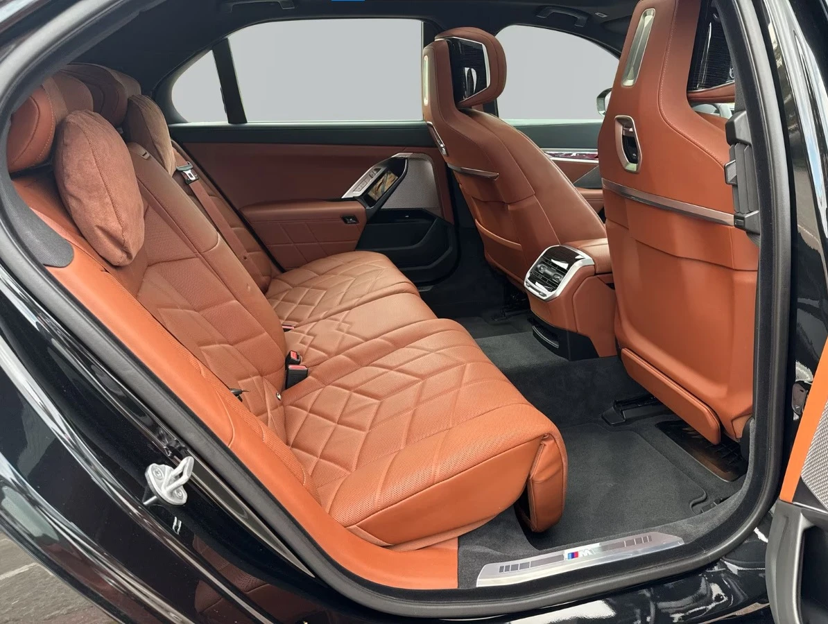 BMW 740 d* xDrive* ExcutiveLounge* SkyLounge* MSportPro - изображение 5