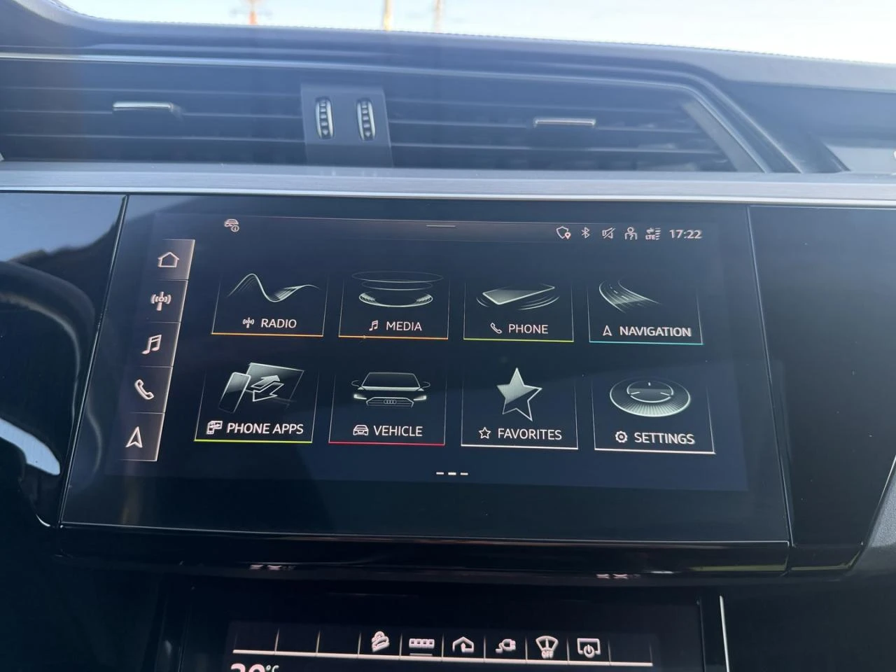 Audi E-Tron Technik * Pano * В ГАРАНЦИЯ* AвтоКредит * ЦЕНА ДО , снимка 7 - Автомобили и джипове - 53842395