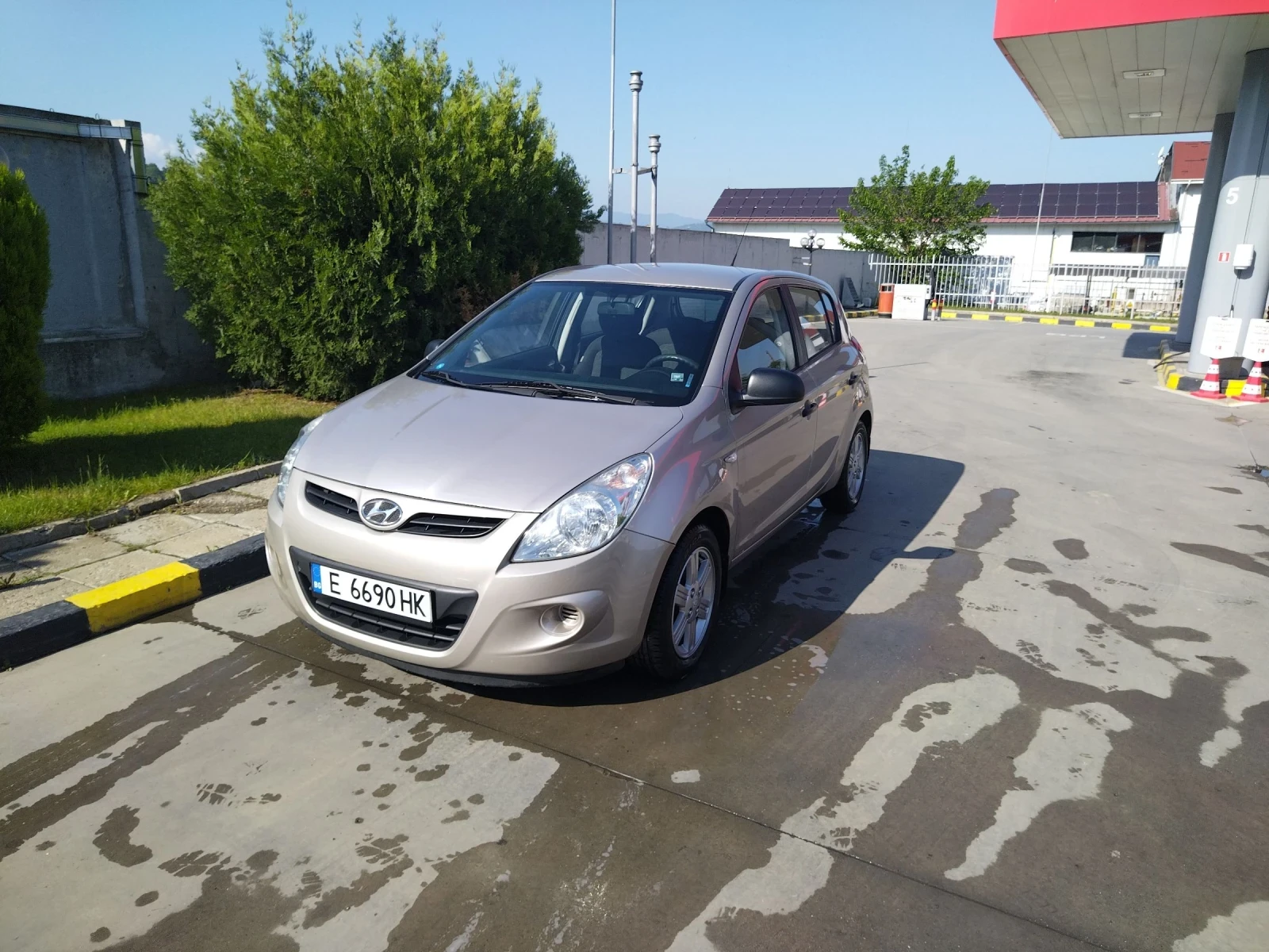 Hyundai I20 Бензин Газ, снимка 15 - Автомобили и джипове - 54370058
