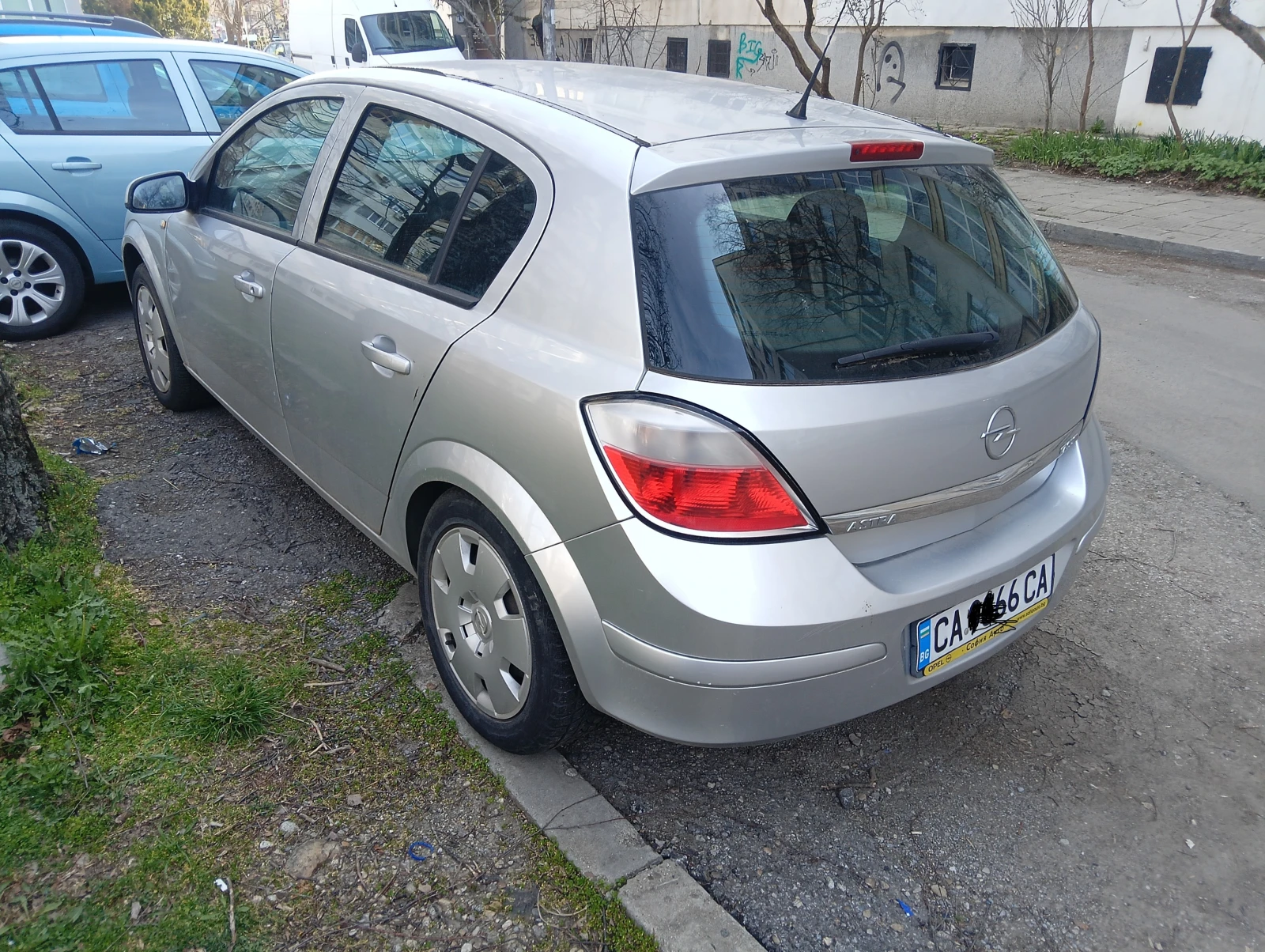 Opel Astra, снимка 4 - Автомобили и джипове - 54038011