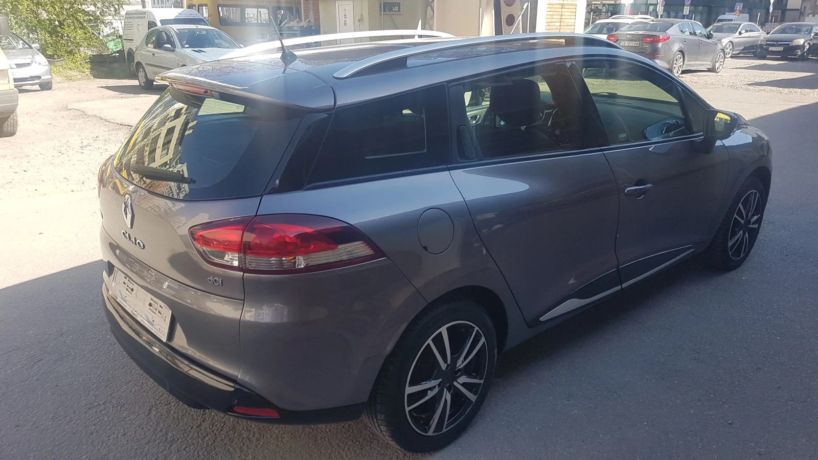 Renault Clio 1.5DCI AVTOMAT KATO HOBA, снимка 8 - Автомобили и джипове - 54333247