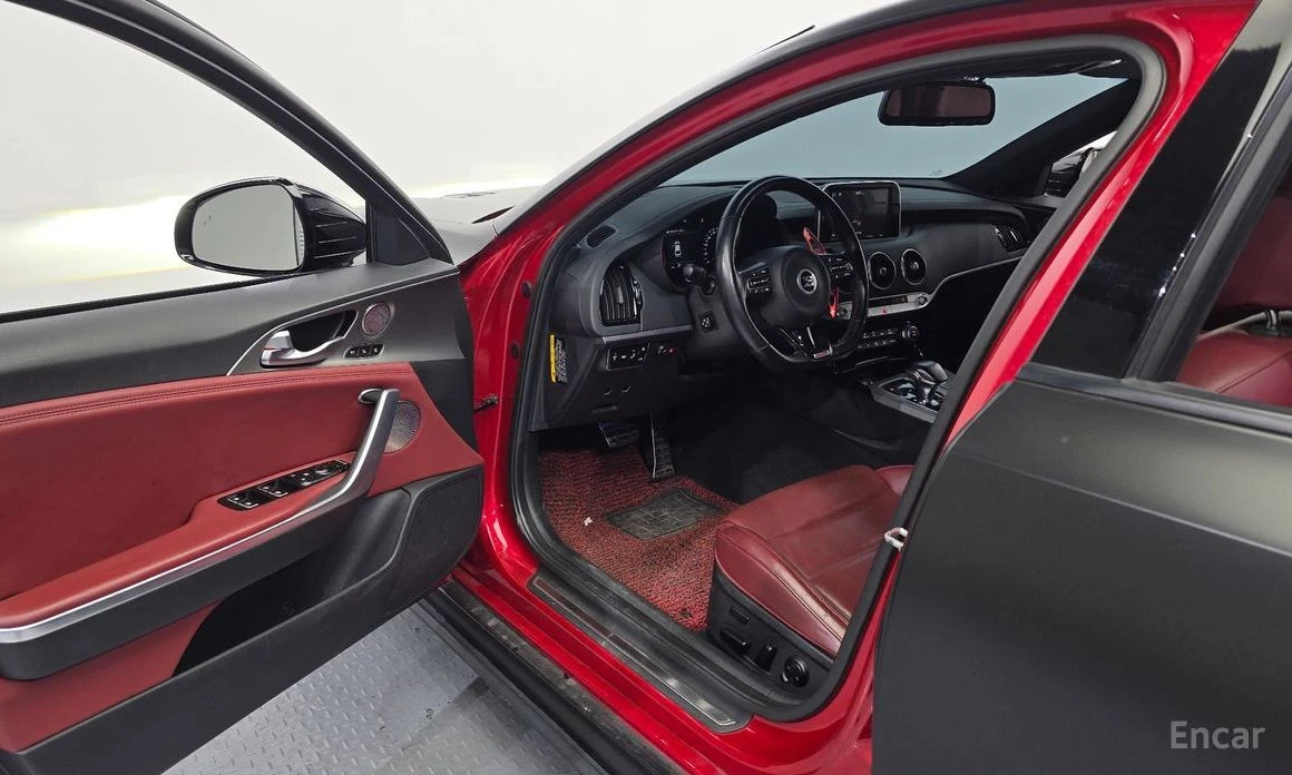 Kia Stinger, снимка 10 - Автомобили и джипове - 54573750