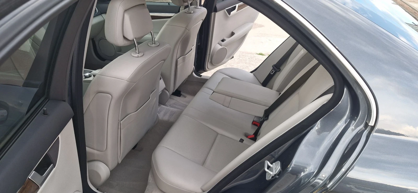 Mercedes-Benz C 250  CDI 7g tronic plus 4matik 204hp, снимка 12 - Автомобили и джипове - 54746020