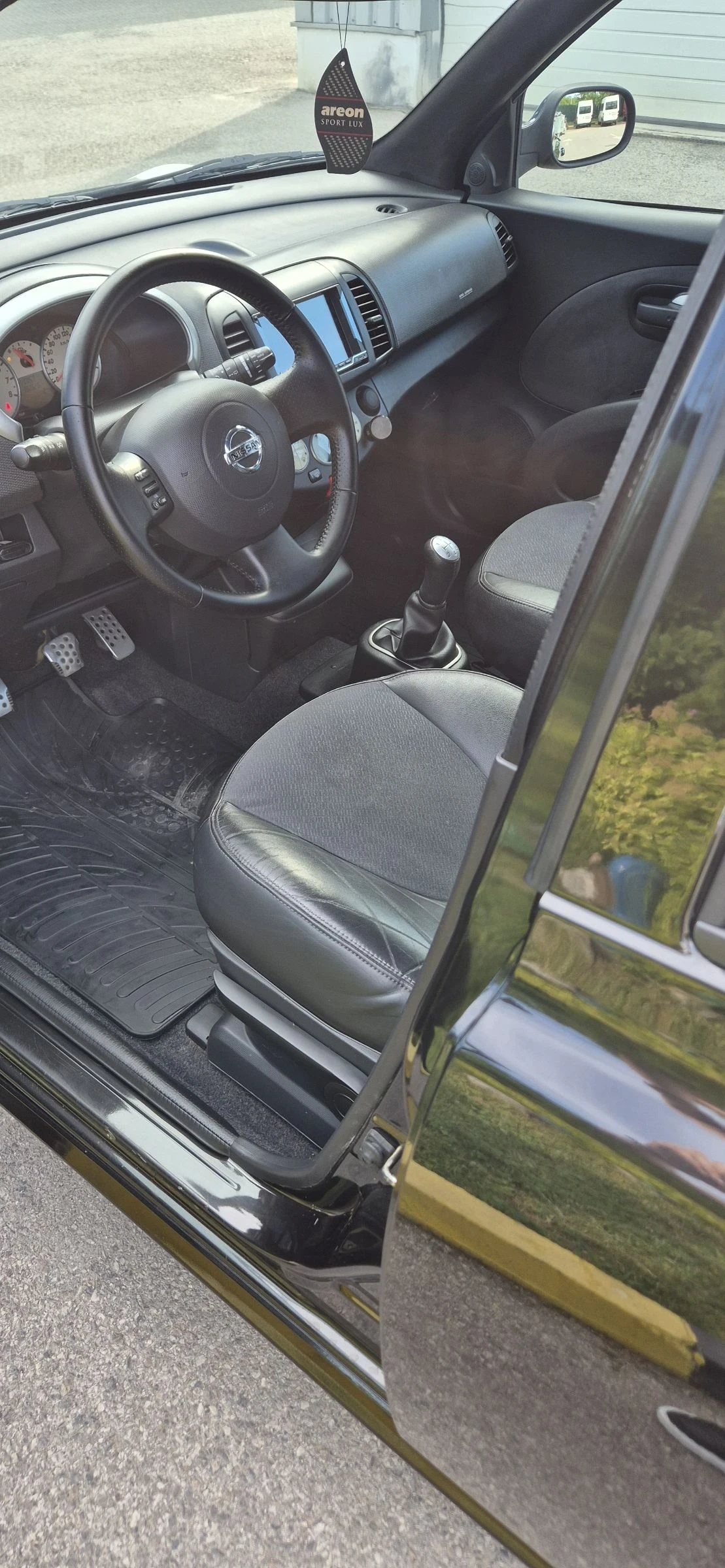 Nissan Micra 1.6 SR 110кс/keylees/Подгрев/Кожа, снимка 10 - Автомобили и джипове - 55042858