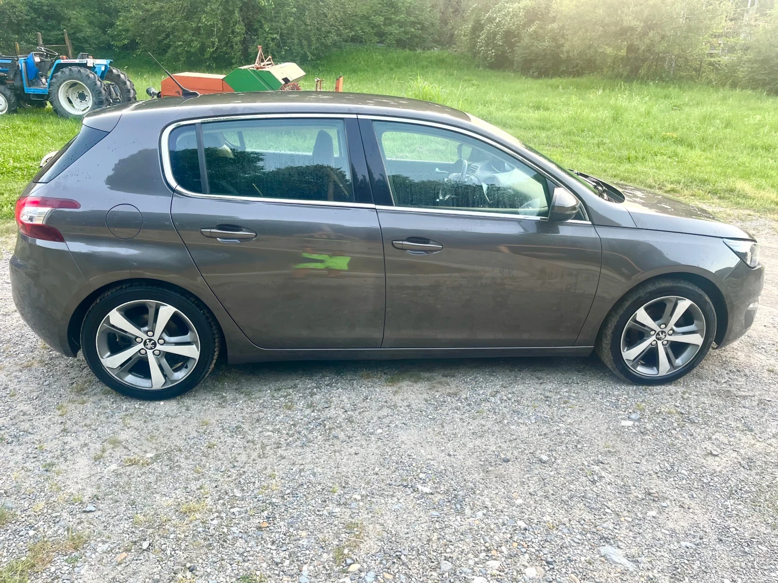 Peugeot 308 1.6 HDI Обслужен, снимка 4 - Автомобили и джипове - 55093456