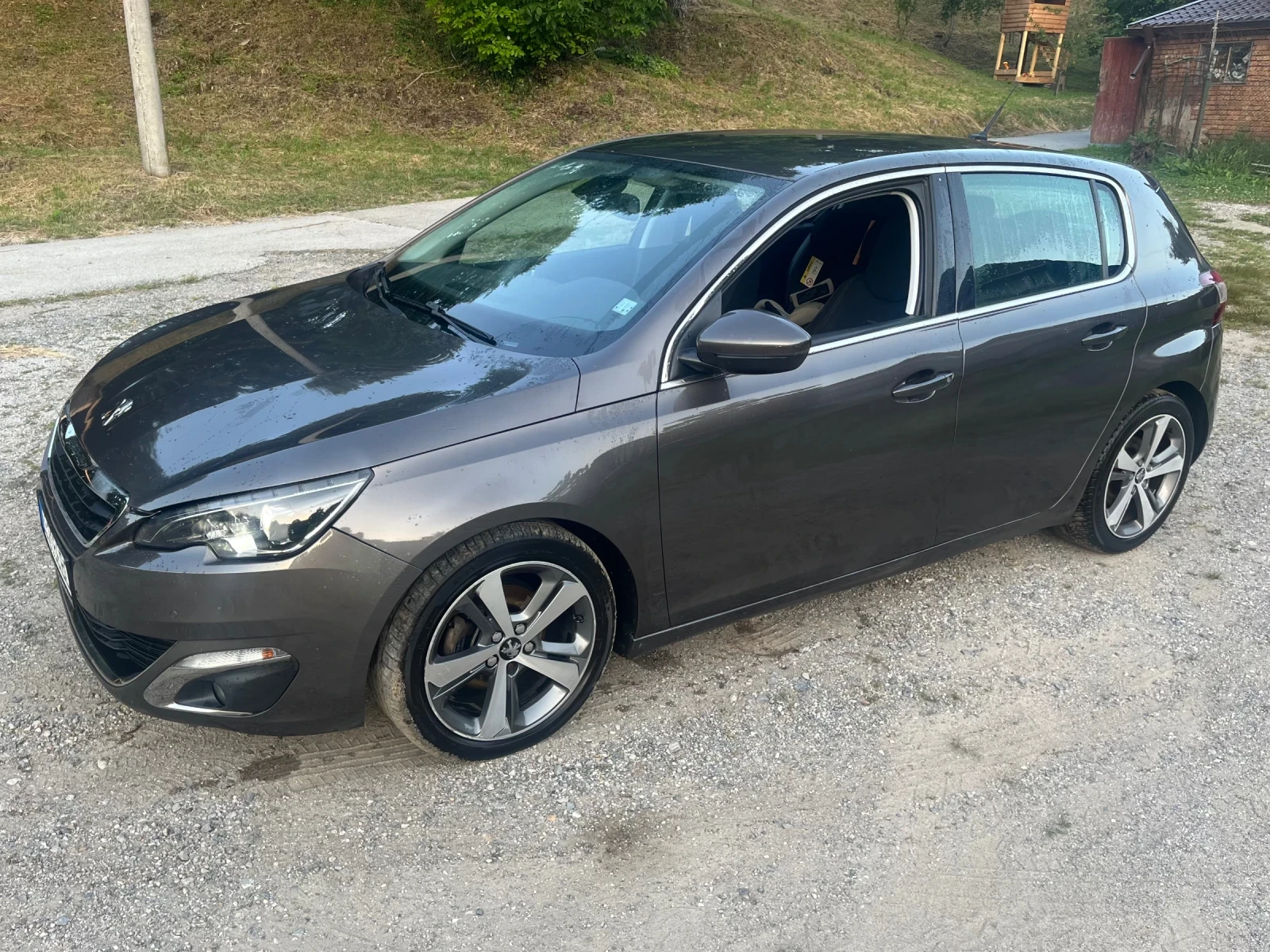 Peugeot 308 1.6 HDI Обслужен, снимка 5 - Автомобили и джипове - 55093456