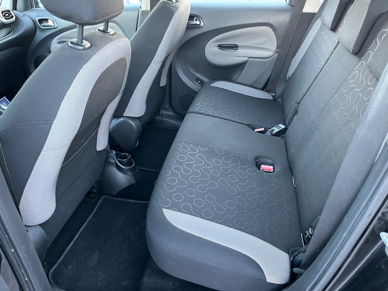 Citroen C3 Picasso 1.6 HDI, снимка 11 - Автомобили и джипове - 55162883
