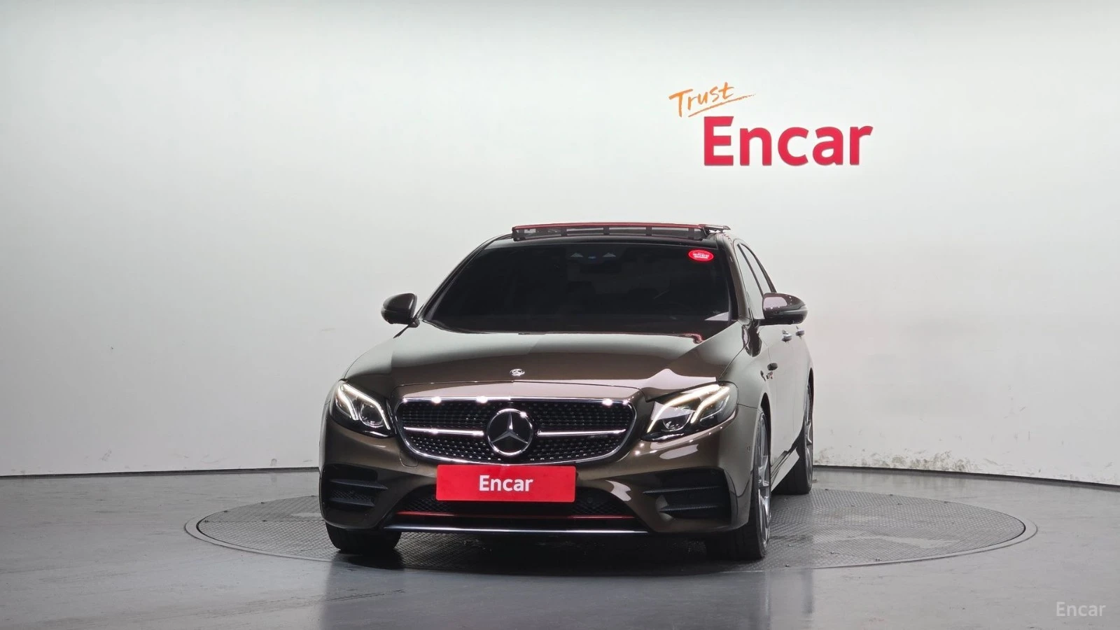 Mercedes-Benz E 43 AMG 4MATIC* ДИСТРОНИК* ПОДГРЕВ* ОБДУХВАНЕ* 360* HUD* , снимка 2 - Автомобили и джипове - 55528464
