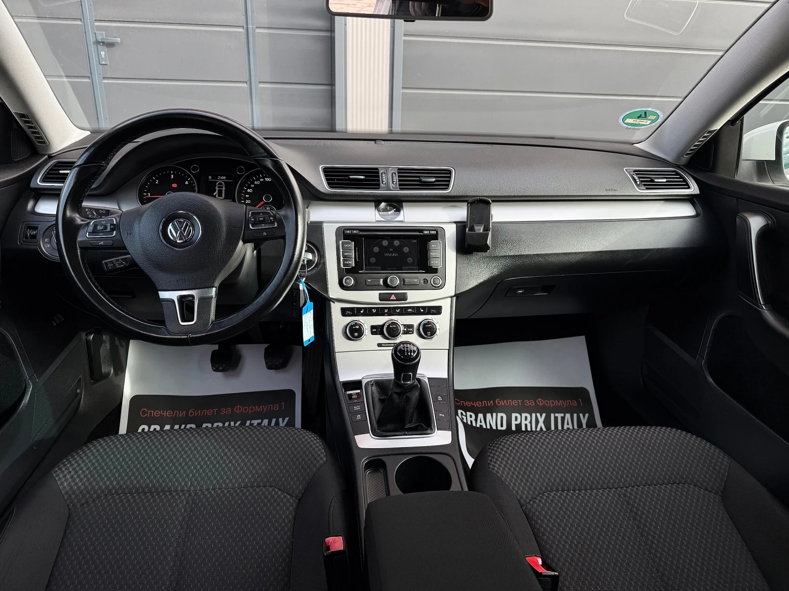 VW Passat 2.0TDI * LED* NAVI* , снимка 8 - Автомобили и джипове - 56567416