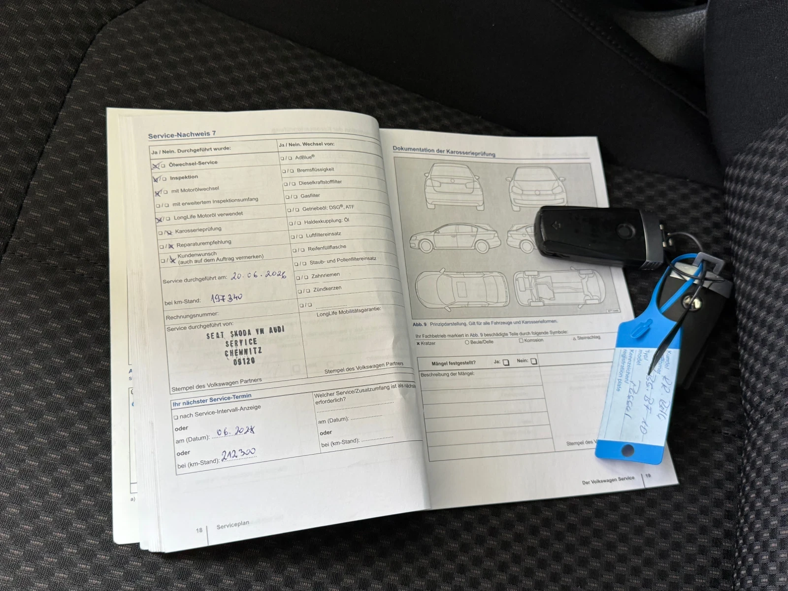 VW Passat 2.0TDI * LED* NAVI* , снимка 13 - Автомобили и джипове - 56567416