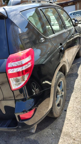 Toyota Rav4 2.2 D4D, снимка 3