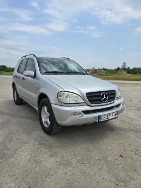     Mercedes-Benz ML 270 3