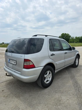     Mercedes-Benz ML 270 3