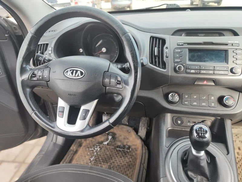 Kia Sportage, снимка 11 - Автомобили и джипове - 48869346