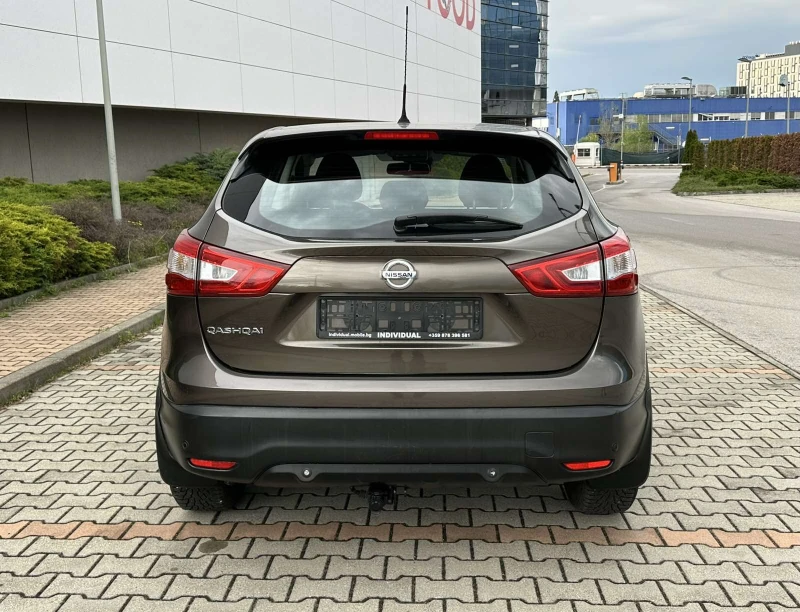 Nissan Qashqai 1.2 TURBO, снимка 6 - Автомобили и джипове - 50090597