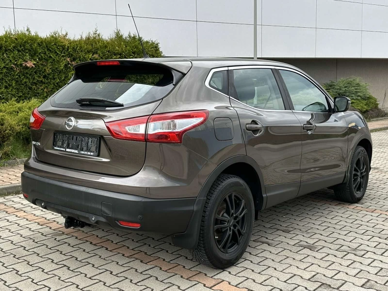 Nissan Qashqai 1.2 TURBO, снимка 5 - Автомобили и джипове - 50090597