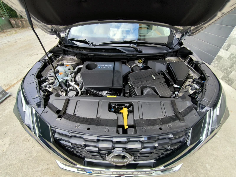 Nissan X-trail E-Power e-4orce Tekna Plus 4x4 с Каско, снимка 8 - Автомобили и джипове - 52542553