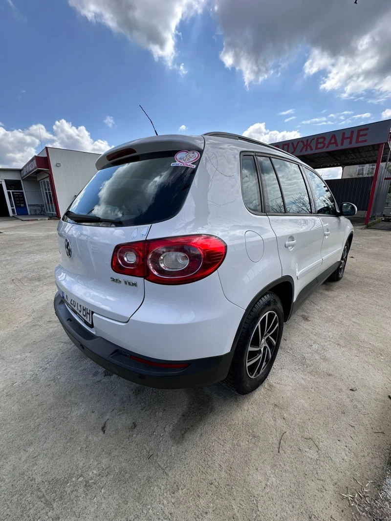 VW Tiguan, снимка 14 - Автомобили и джипове - 52096388