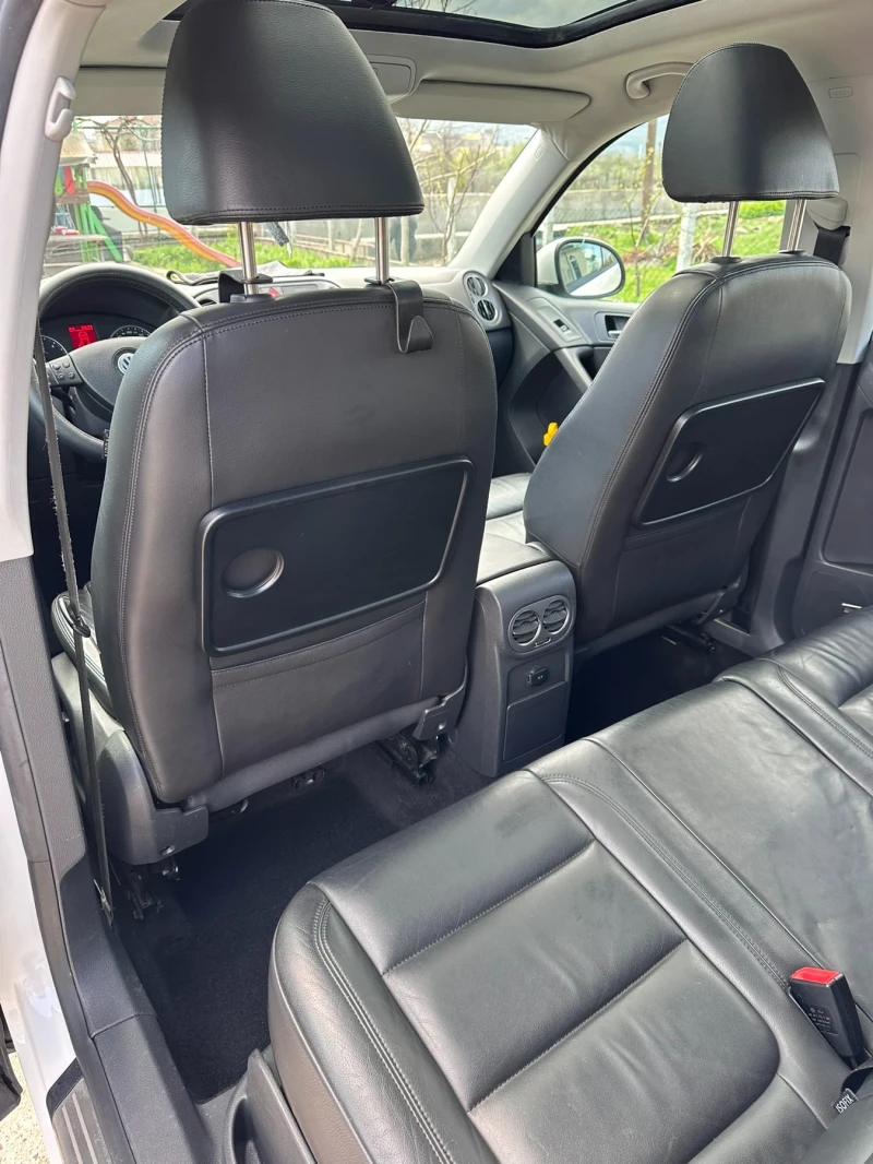 VW Tiguan, снимка 5 - Автомобили и джипове - 52096388