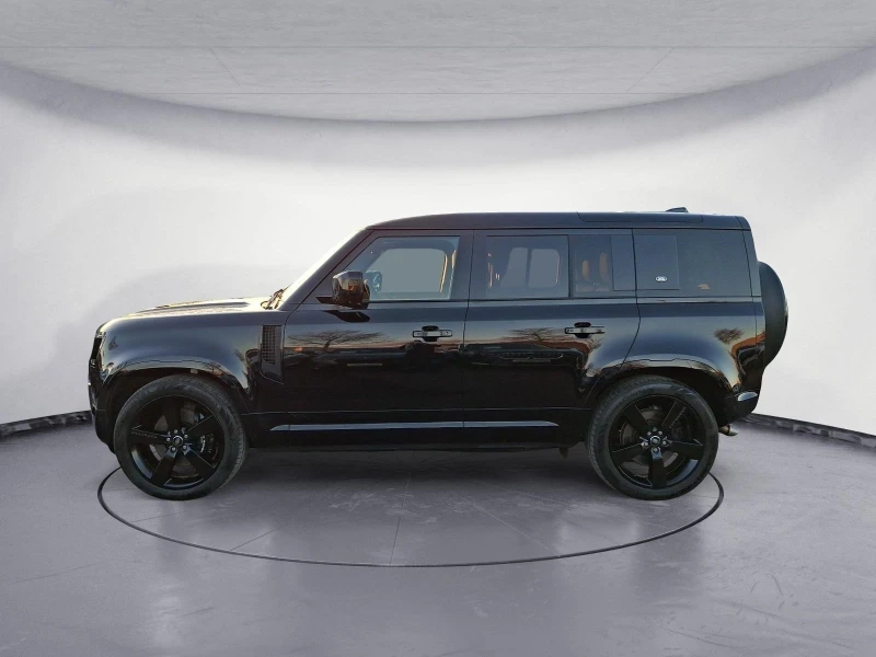 Land Rover Defender 110 P525 V8/BLACK PACK/MERIDIAN/LED/360/HEAD UP/, снимка 3 - Автомобили и джипове - 52703933
