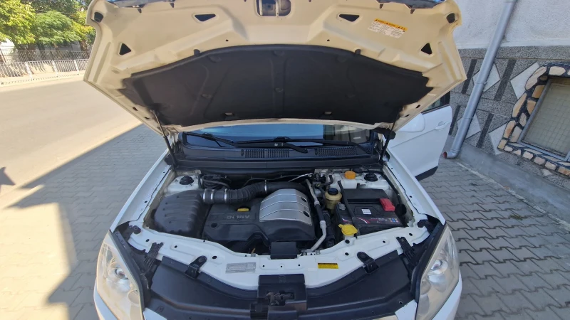 Chevrolet Captiva, снимка 7 - Автомобили и джипове - 52741883