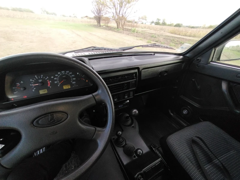 Lada Niva 1.7, снимка 11 - Автомобили и джипове - 52792694
